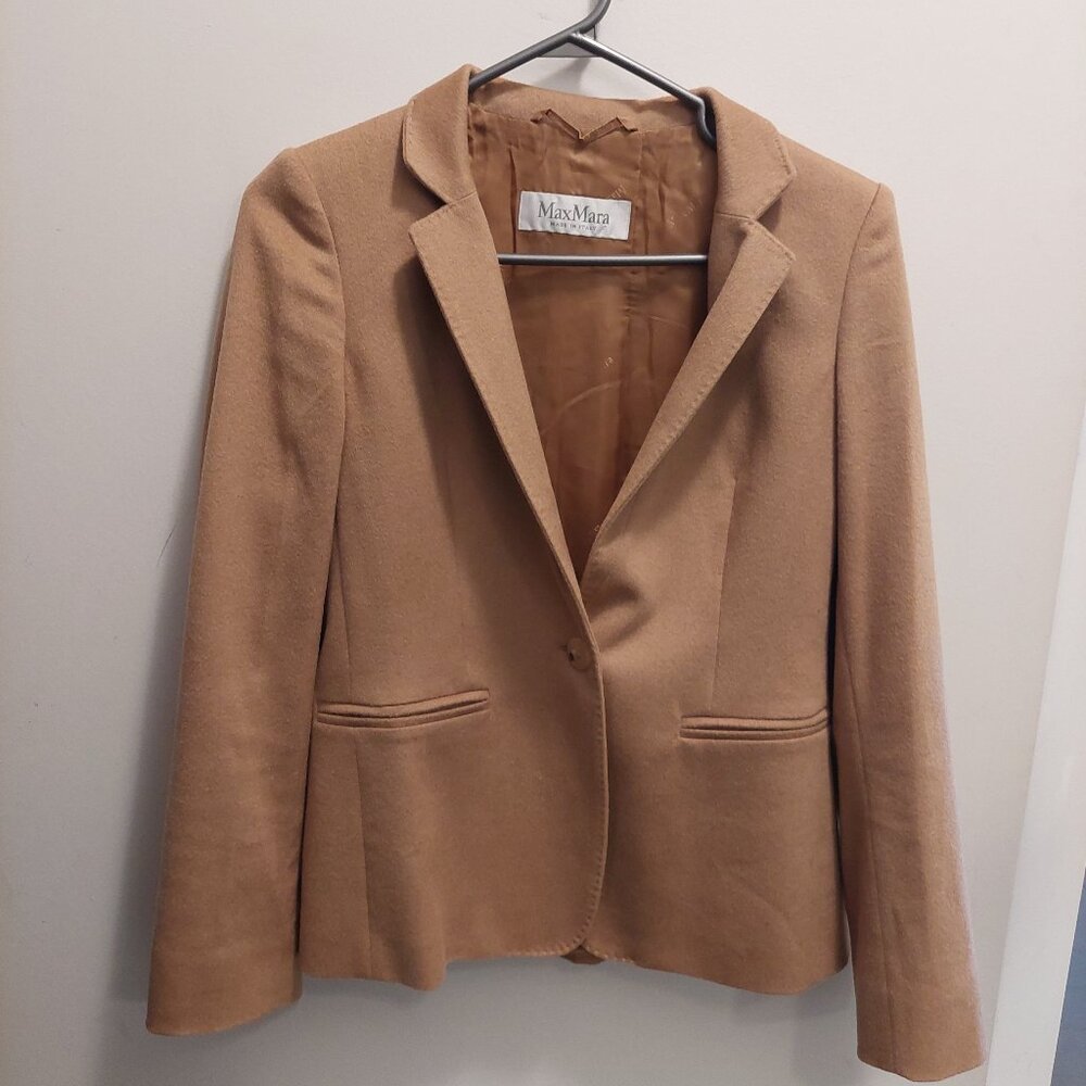 Max mara blazer | color: camel | Size 2 (small)